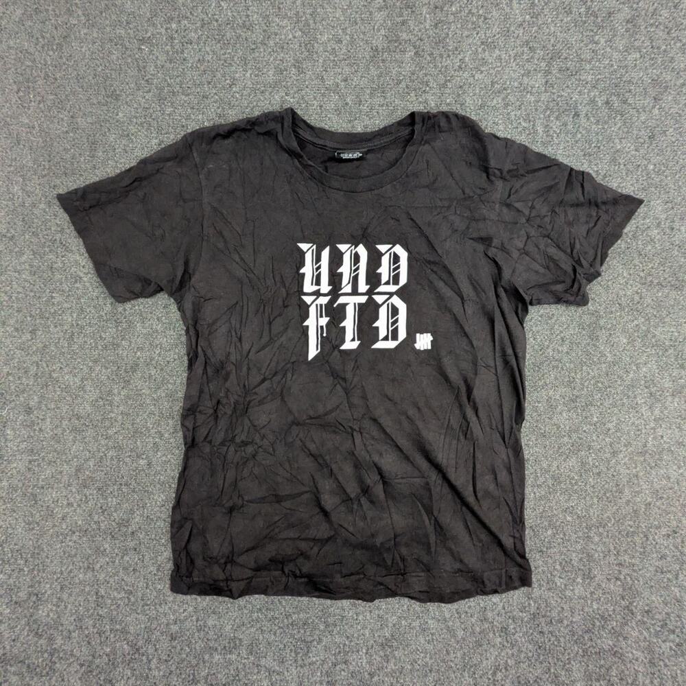Undefeated T Shirt Mens M Black UNDFTD Gothic Logo Crew Neck Short Sleeve Tee
